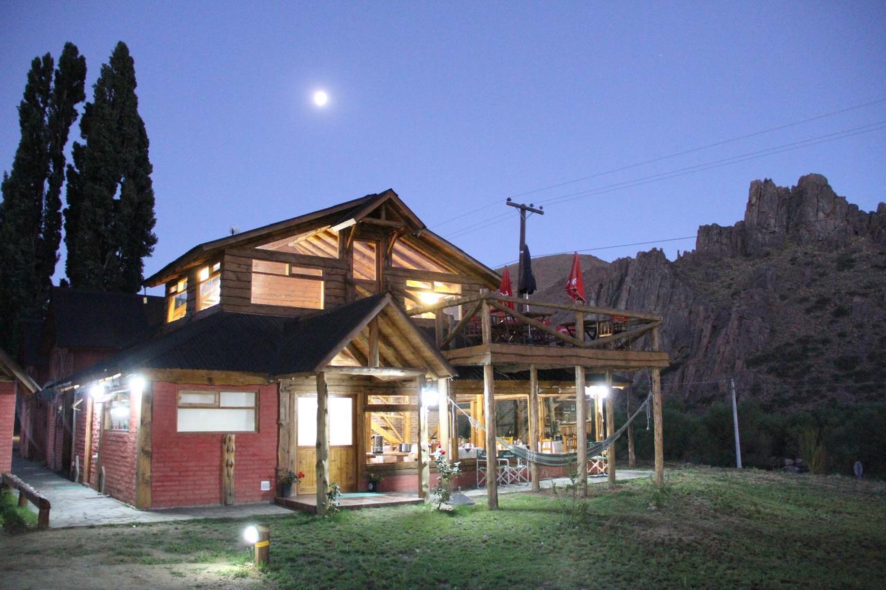 Hotel Montana Negra Aluminé Exteriér fotografie